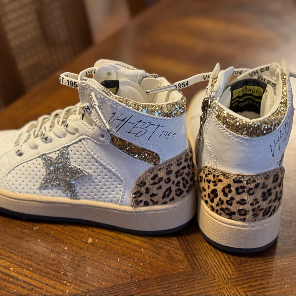 BRAND NEW GIRLS SIZE 3 Girls Vintage Havana Hightops with side Zippers 🤩🤩🤩 - Picture 2 of 5